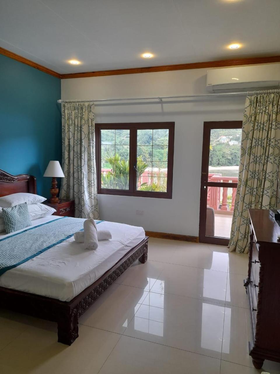 Bayview Villa -Sea Side Villa Anse Boileau Екстериор снимка