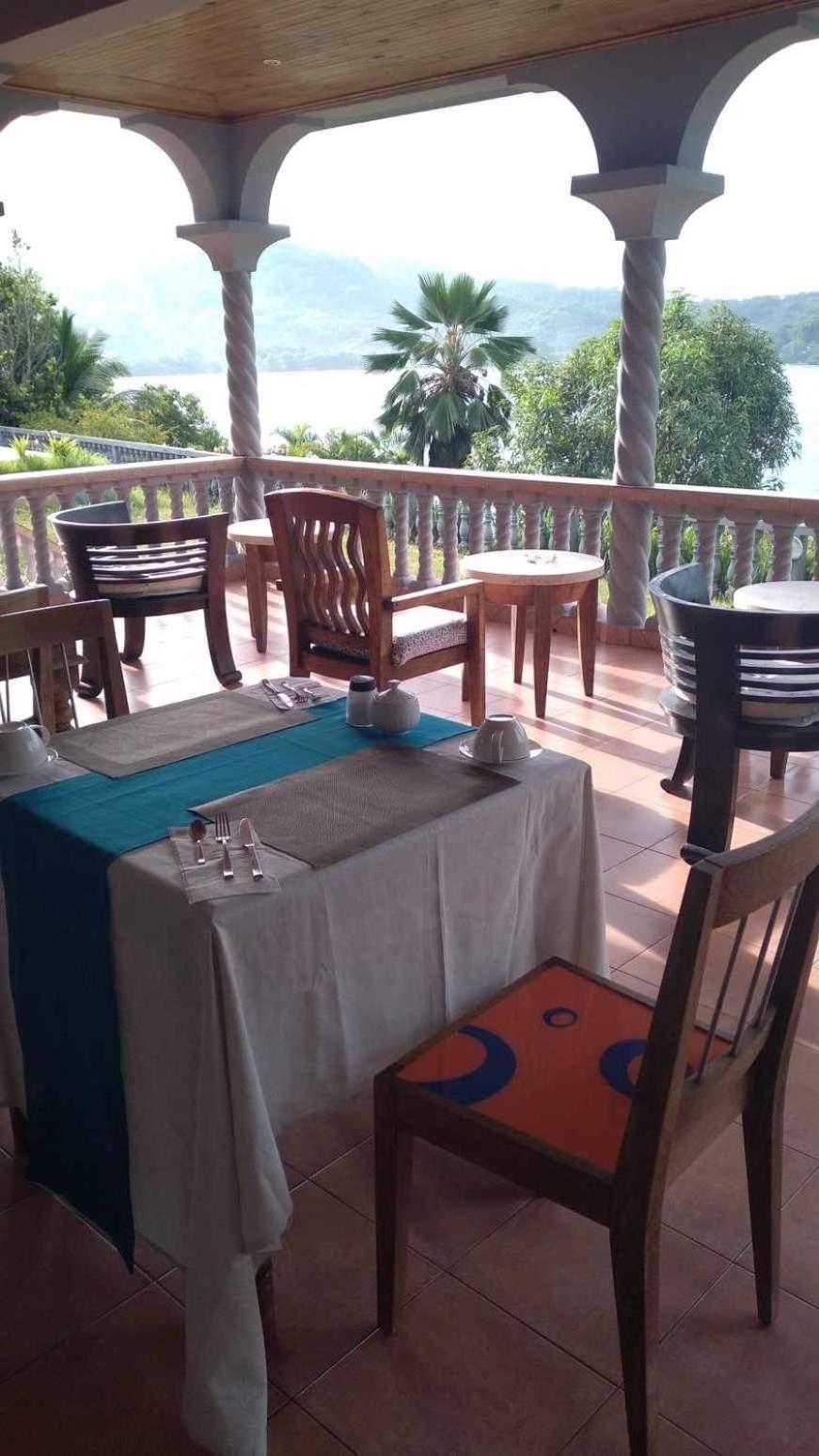 Bayview Villa -Sea Side Villa Anse Boileau Екстериор снимка