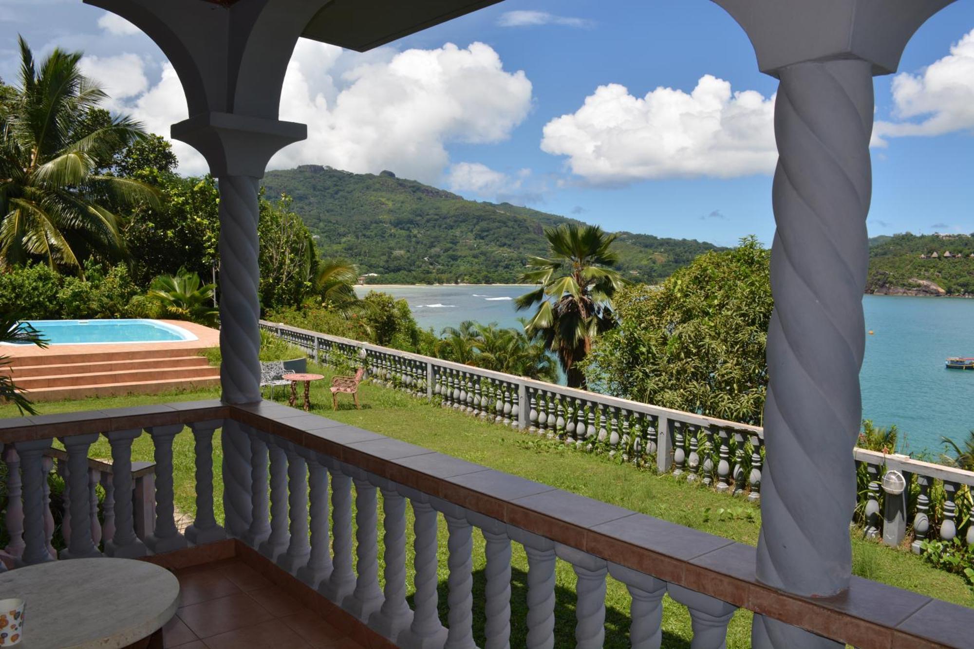 Bayview Villa -Sea Side Villa Anse Boileau Екстериор снимка